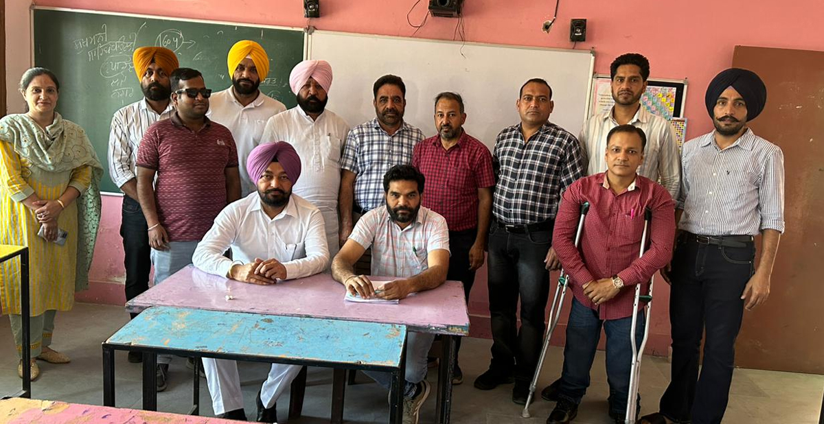 Government Teachers Union elected Ravinder Singh Pappi Sidhu as President and Manpreet Singh Gosla as General Secretary in SAS Nagar elections.